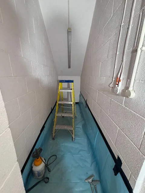 HSE-licensed asbestos gasket strip-out in N22